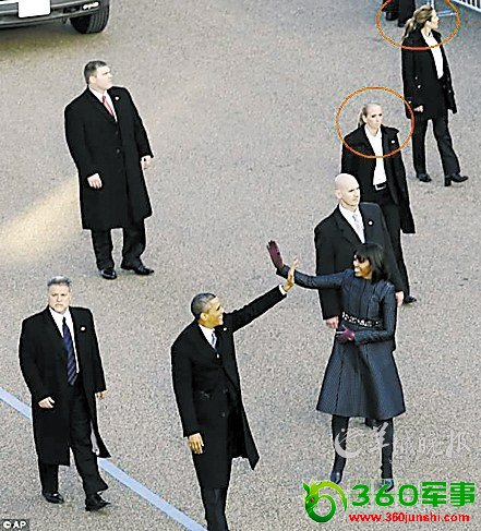 ������ͳ��ְ����һ�����°������߶���Ů�ع�